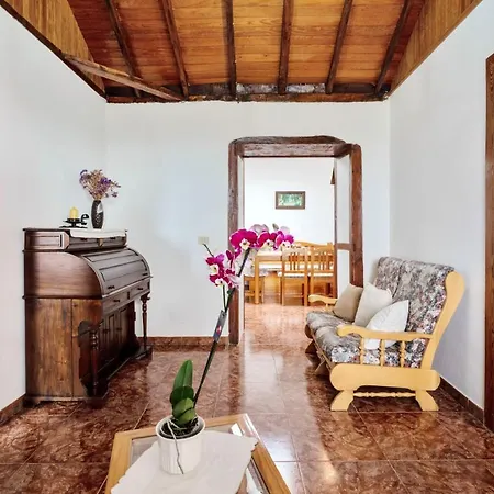 2 Bedrooms House With Sea View Furnished Terrace And Wifi At El Paso