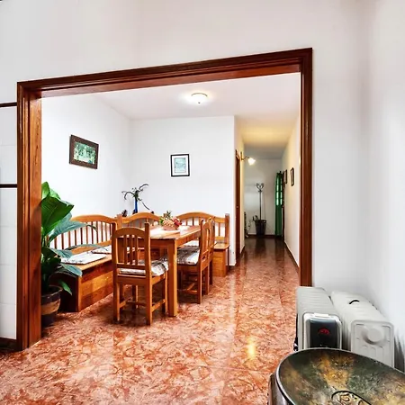2 Bedrooms House With Sea View Furnished Terrace And Wifi At El Paso Los Llanos De Aridane