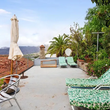 Holiday home 2 Bedrooms House With Sea View Furnished Terrace And Wifi At El Paso Los Llanos De Aridane